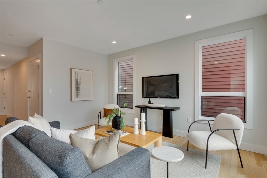 165-167 Bowen Street # 3