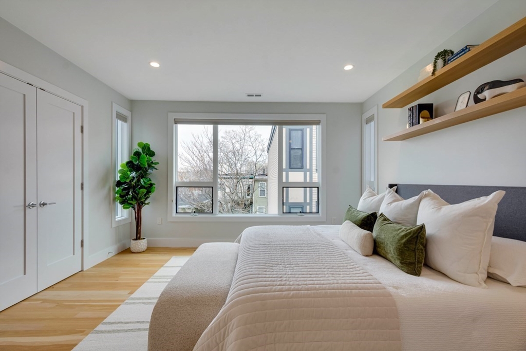 165-167 Bowen Street # 3