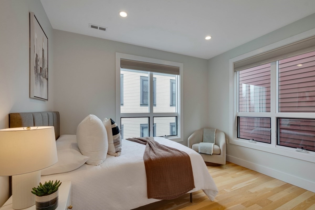 165-167 Bowen Street # 3