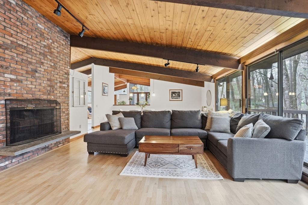 384 River Road