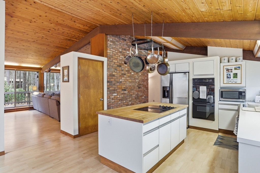 384 River Road