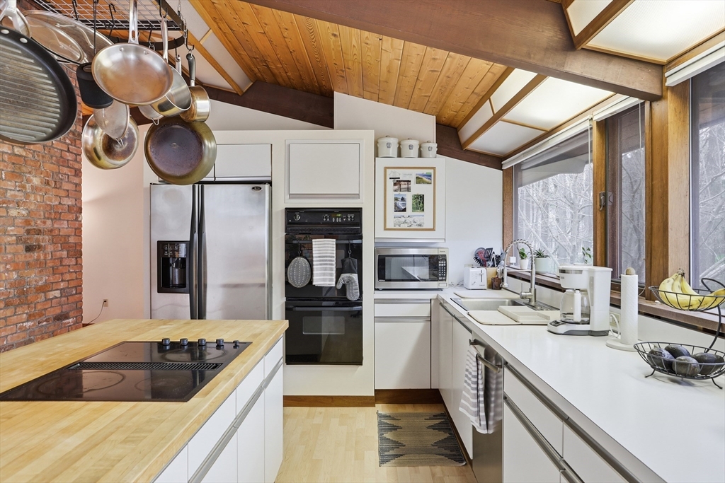 384 River Road