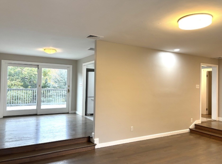 338 Langley Rd