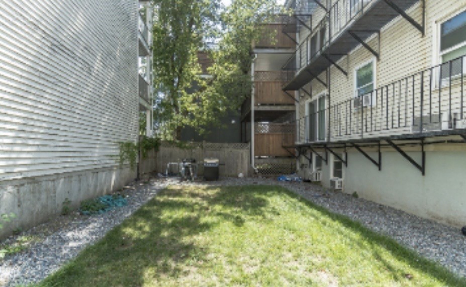 204 H St # 1