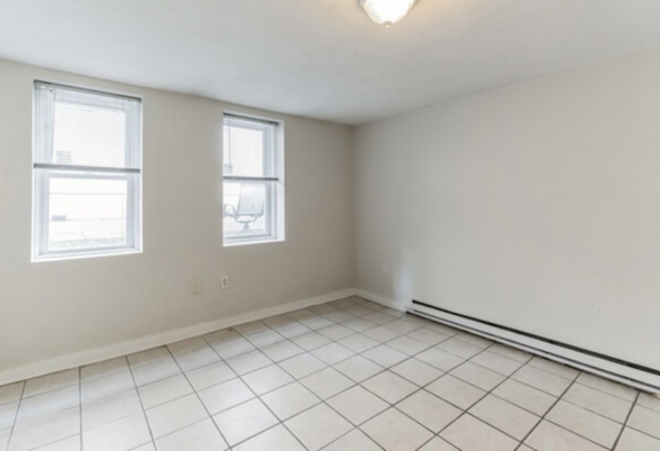 204 H St # 1