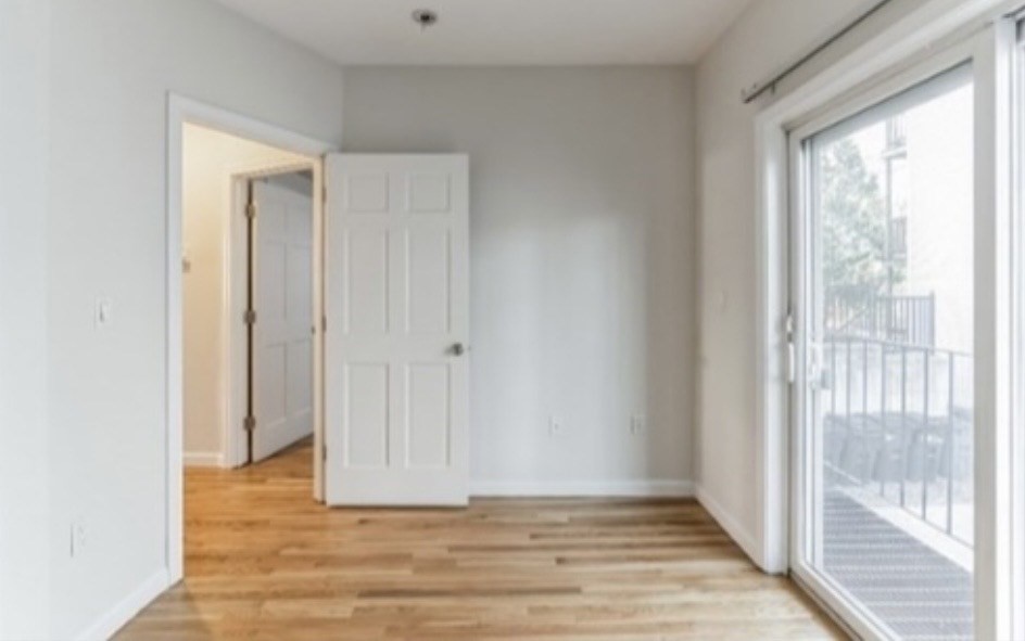 204 H St # 1