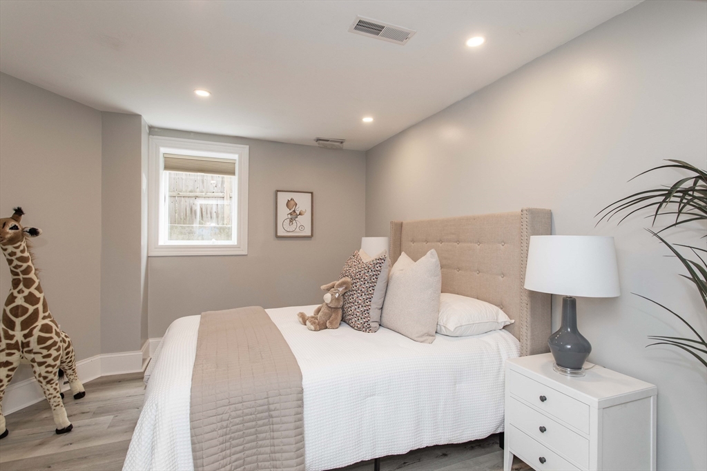 40 Harvard Street # 1