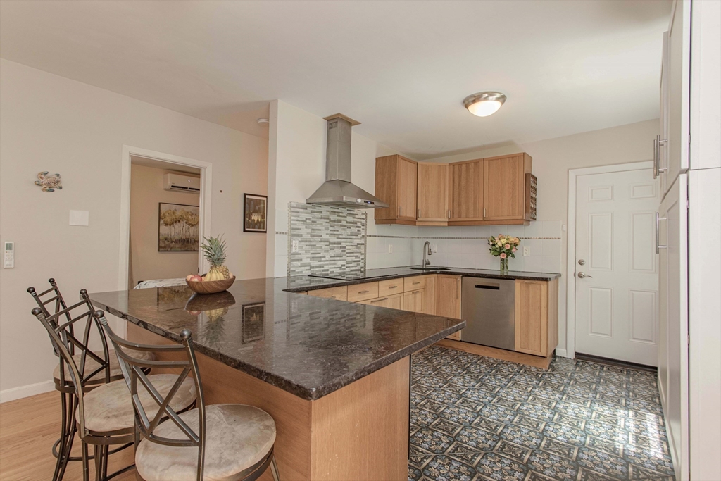 51 Creighton Street # 3