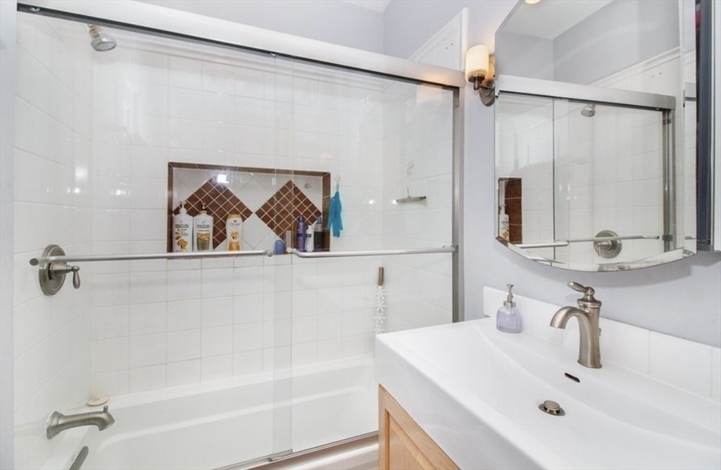 53 Prince St # 3