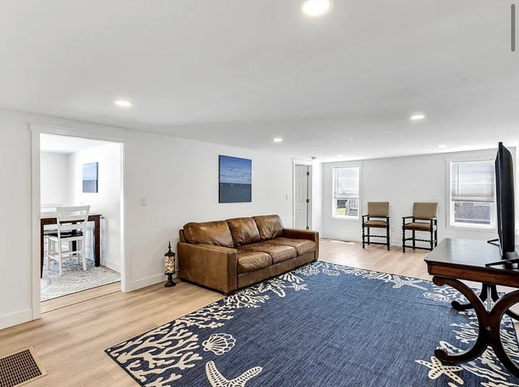 35 Locust St