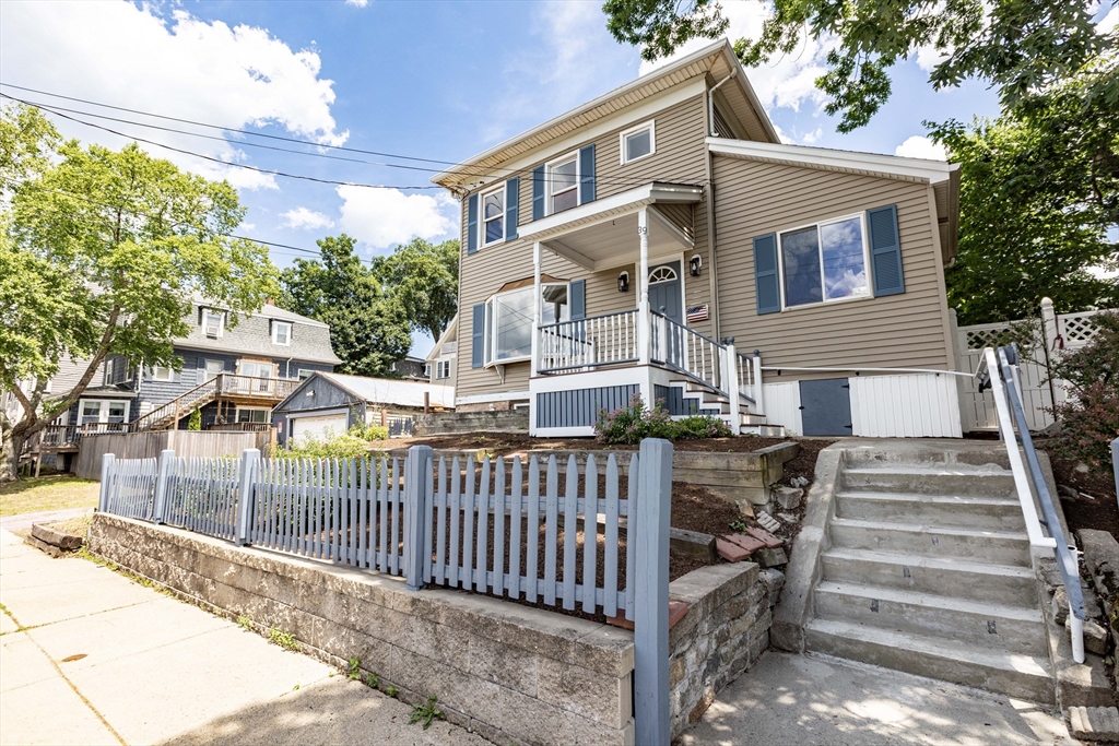39 Lawley Street