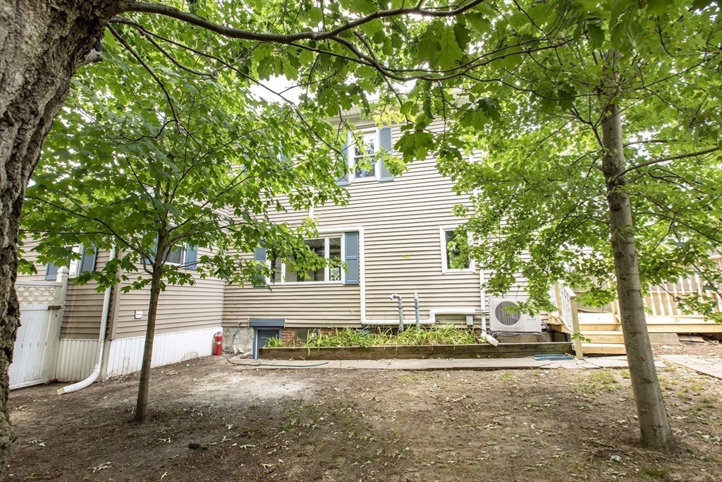 39 Lawley Street