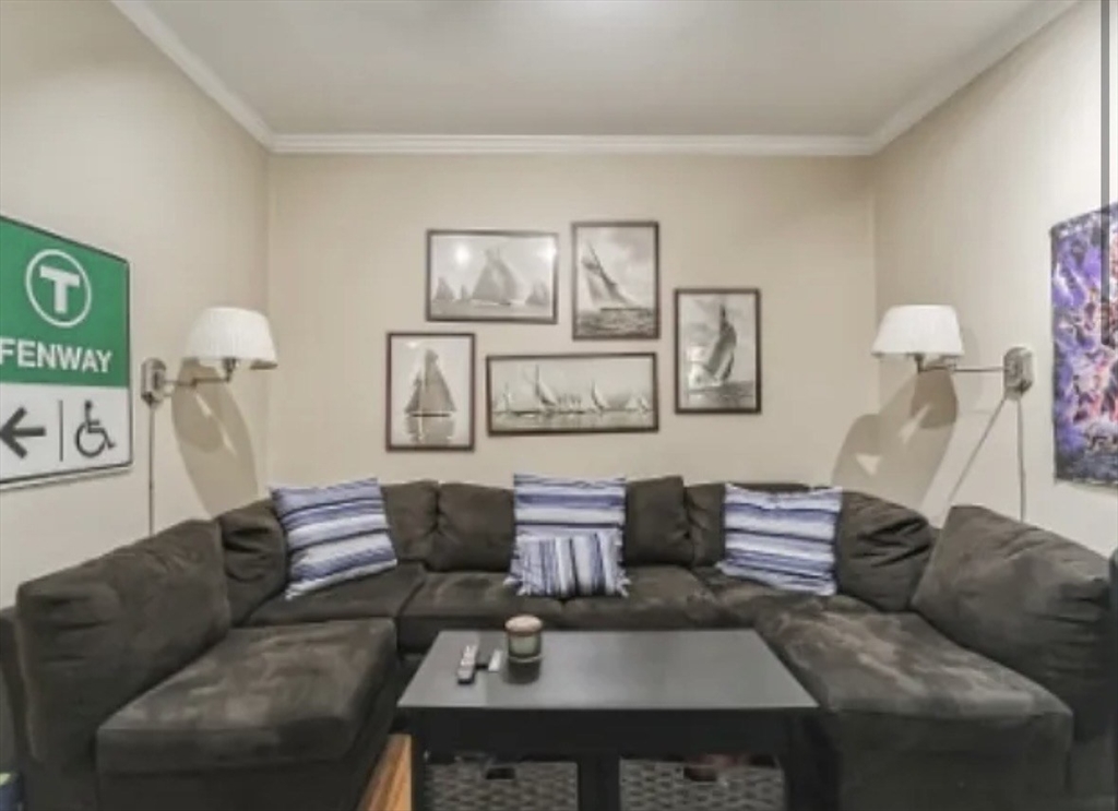 60 Myrtle St # 6