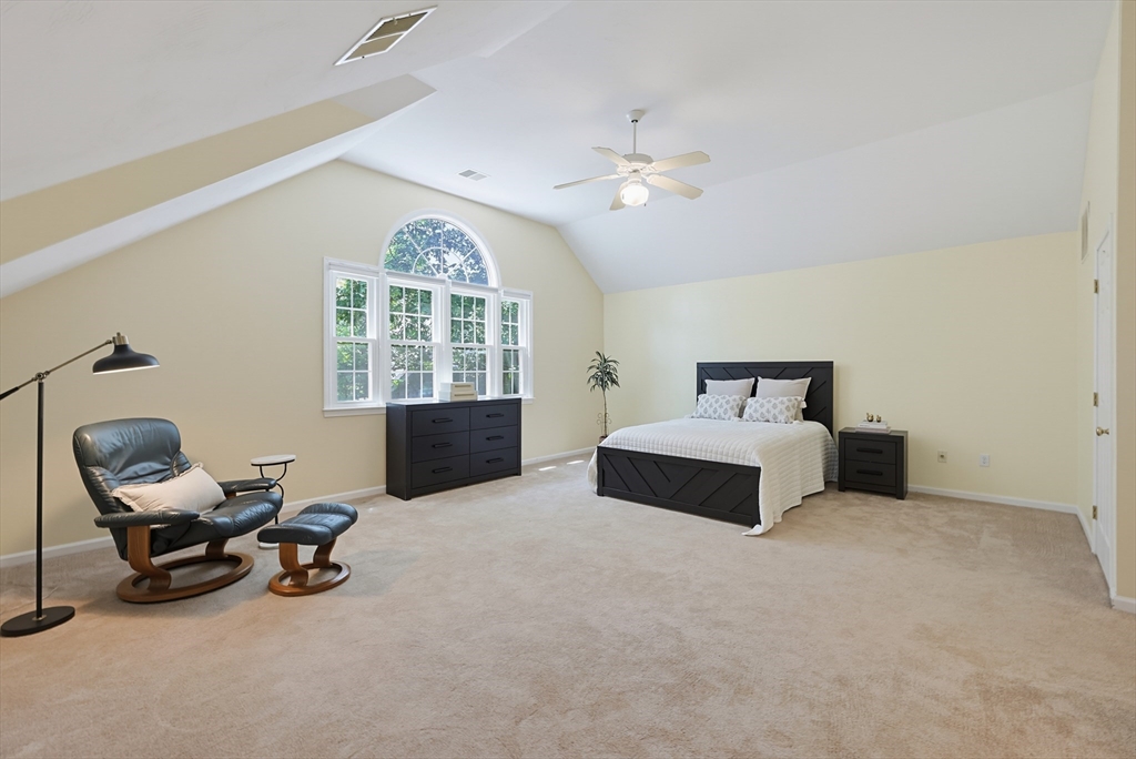 30 Rossi Ln
