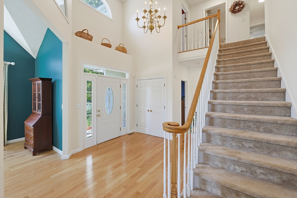 30 Rossi Ln