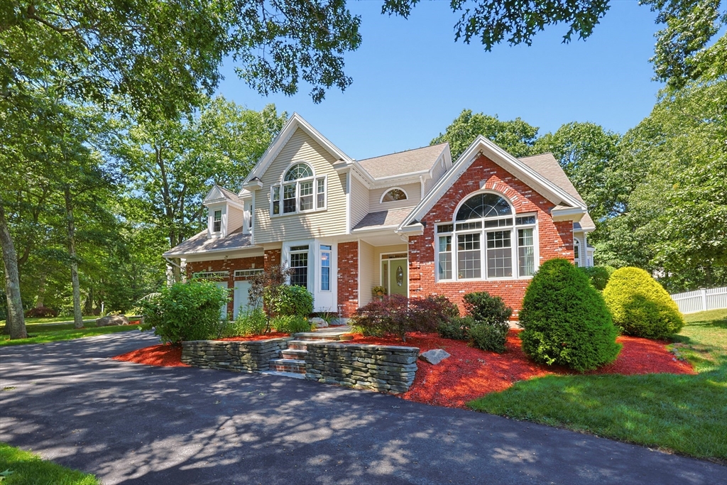 30 Rossi Ln