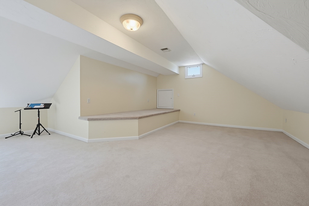 30 Rossi Ln