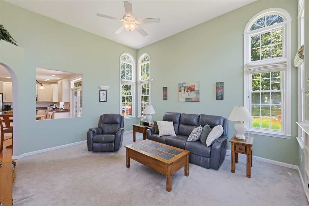 30 Rossi Ln