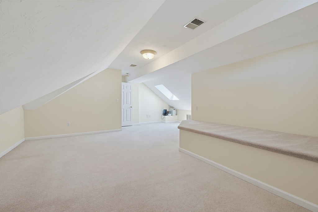 30 Rossi Ln