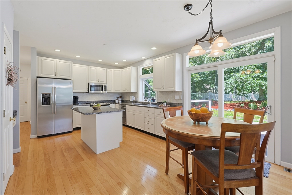 30 Rossi Ln
