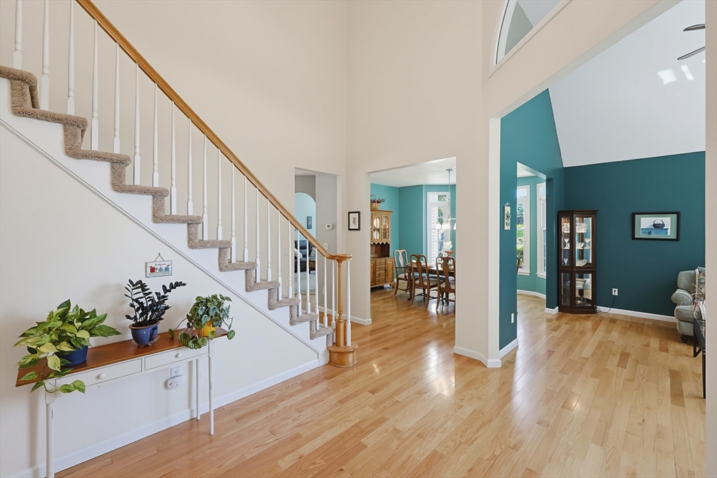 30 Rossi Ln