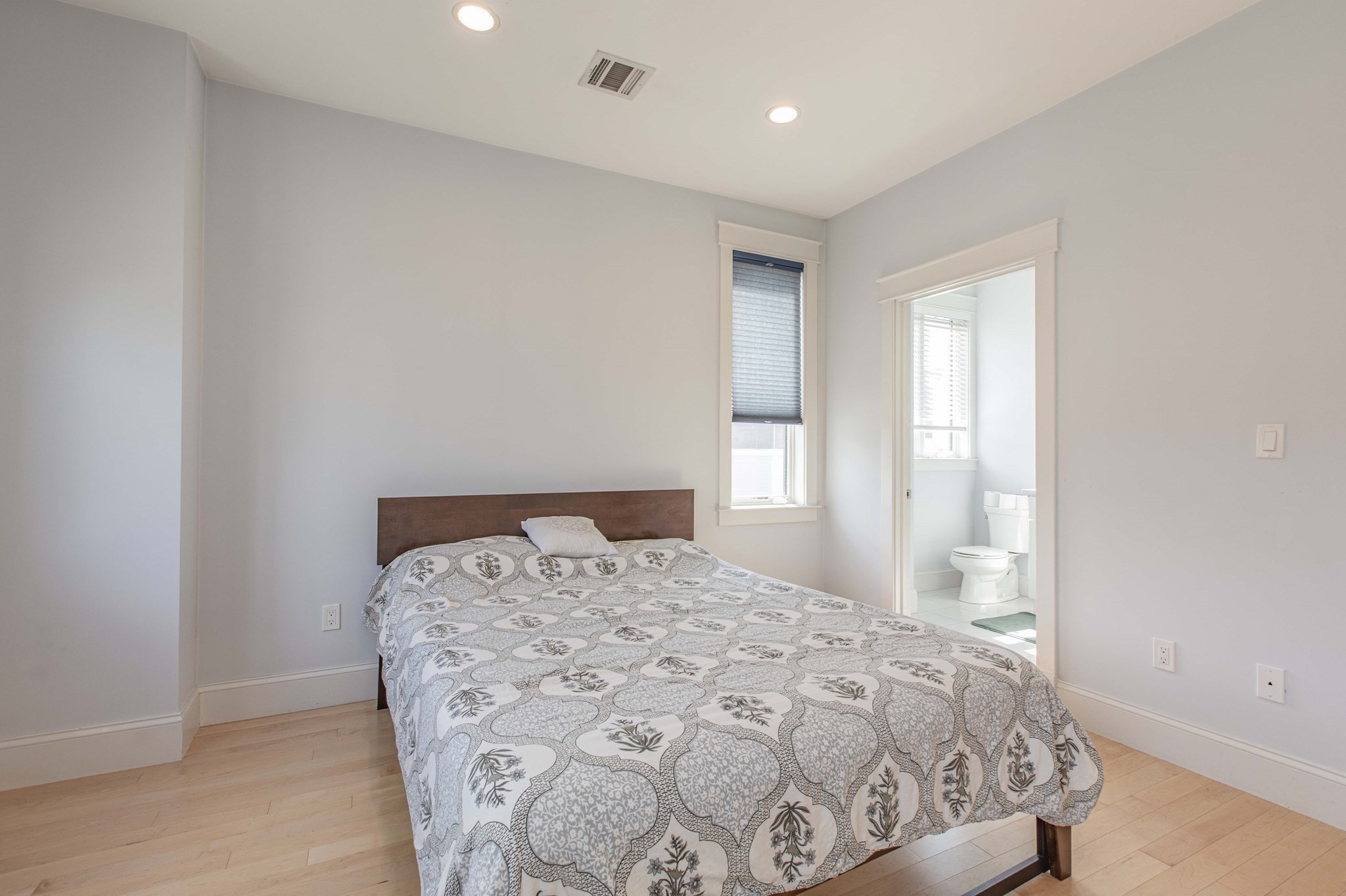 37 Bacon Street # 37