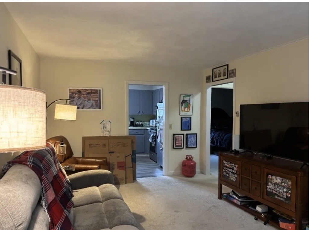 152 Roosevelt Ave # 2