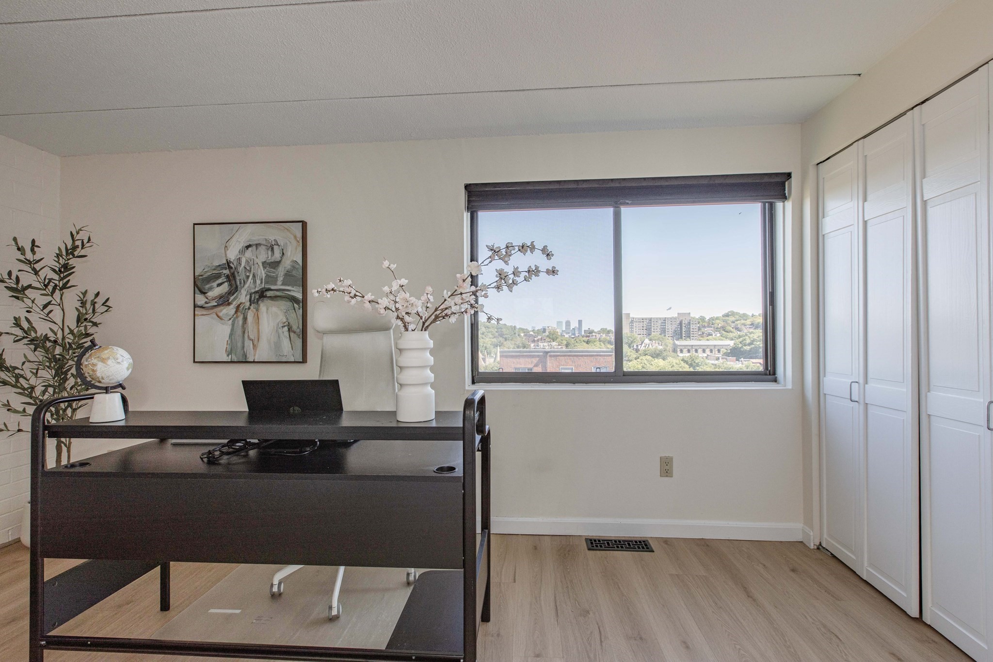 1856 Beacon Street Unit: PHD