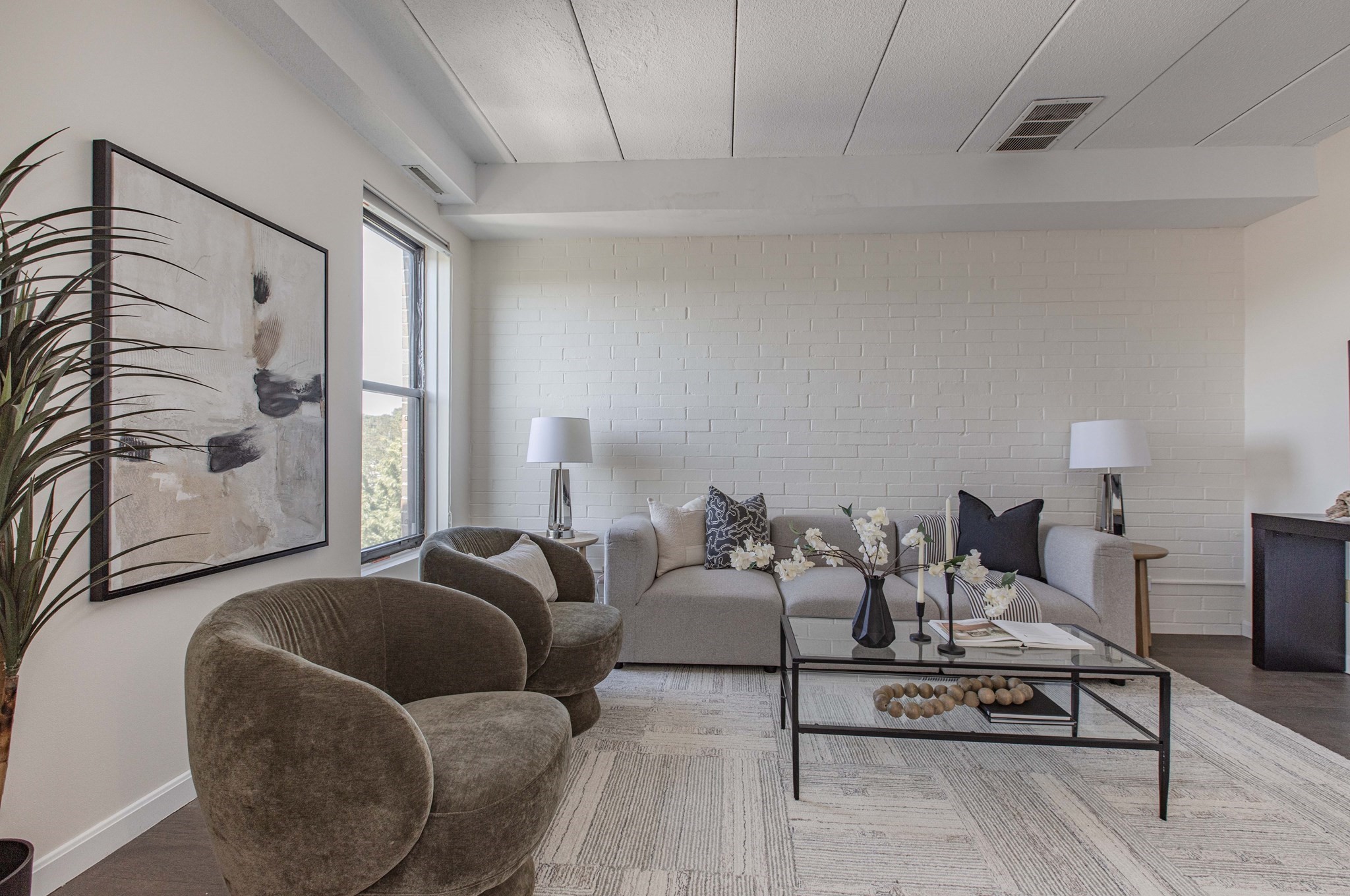 1856 Beacon Street Unit: PHD
