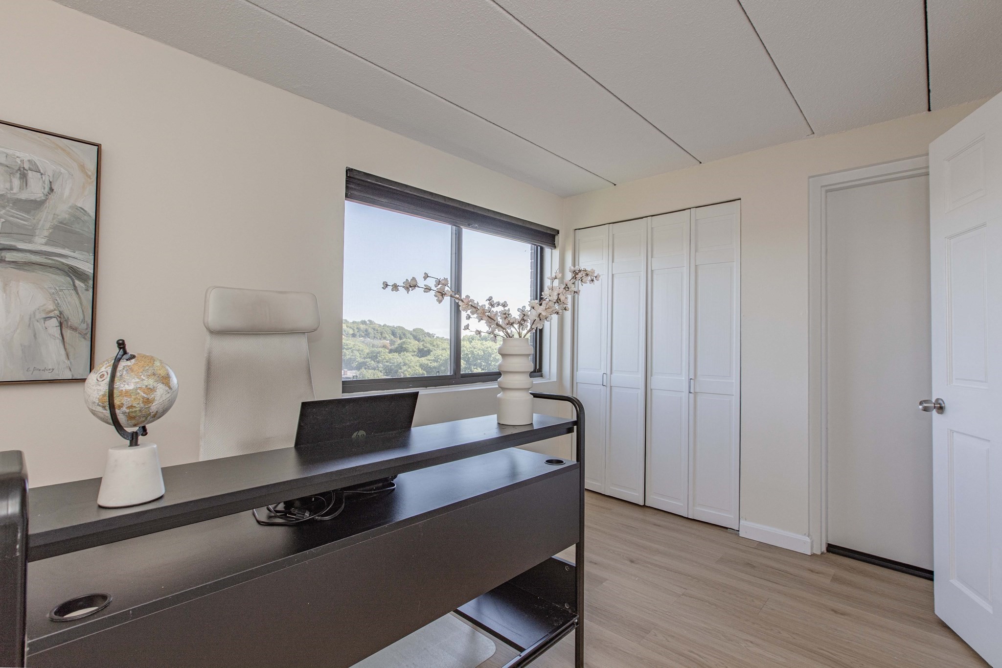 1856 Beacon Street Unit: PHD