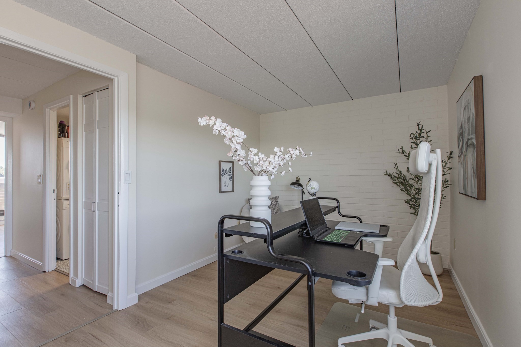 1856 Beacon Street Unit: PHD