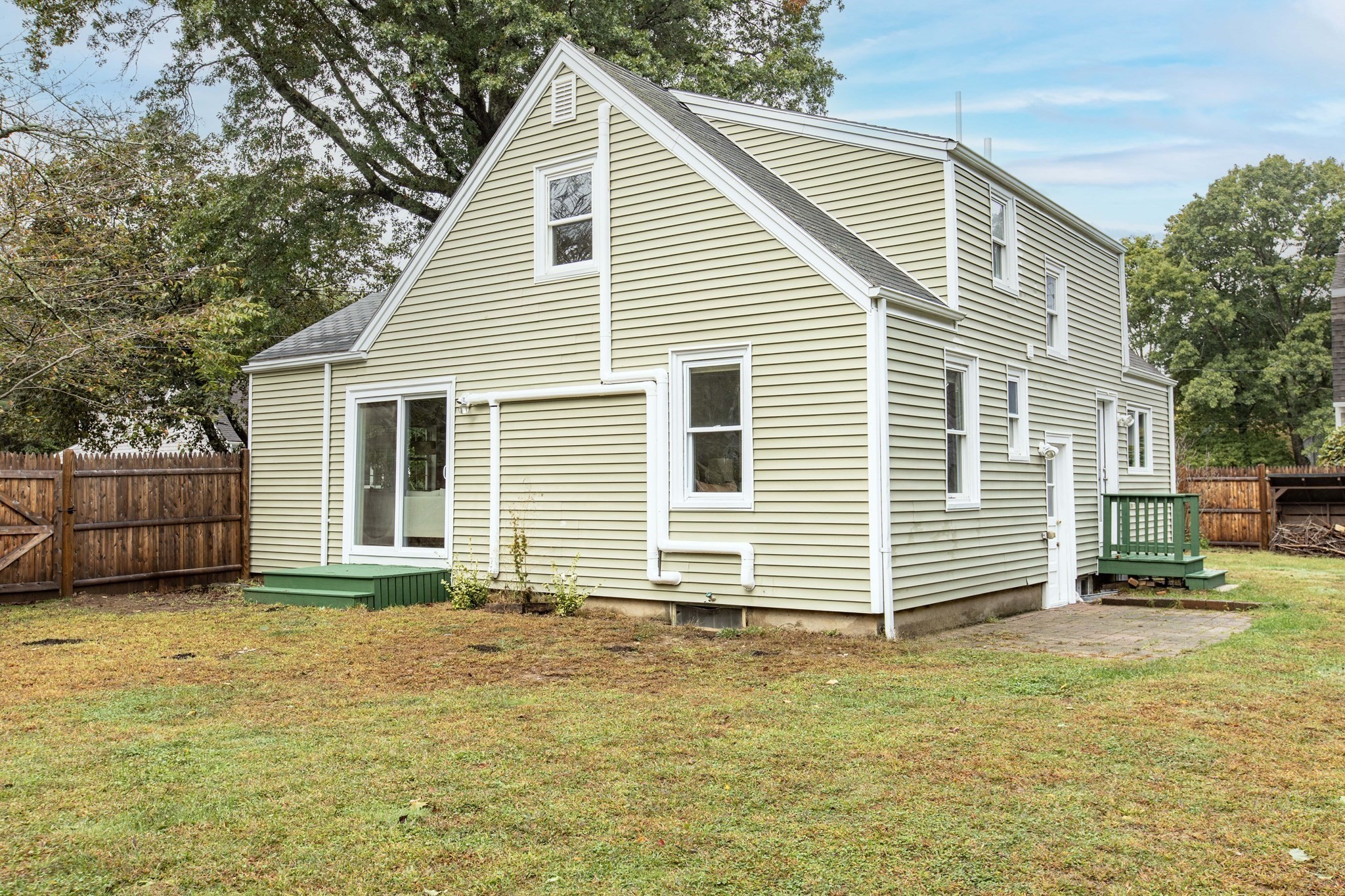 16 Norfolk Place