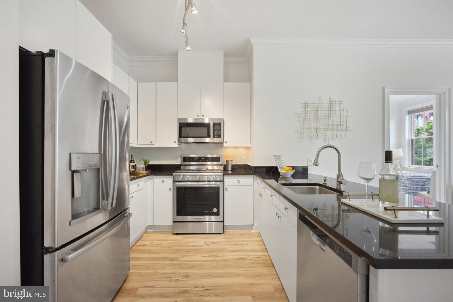 1210 R St NW #201