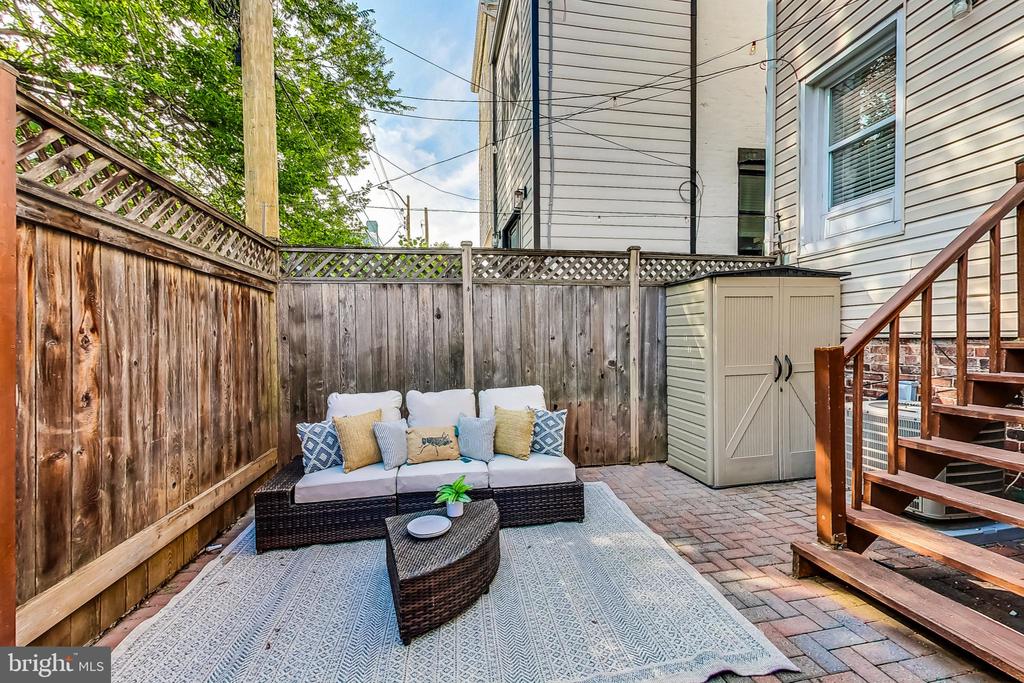 24 16th St SE