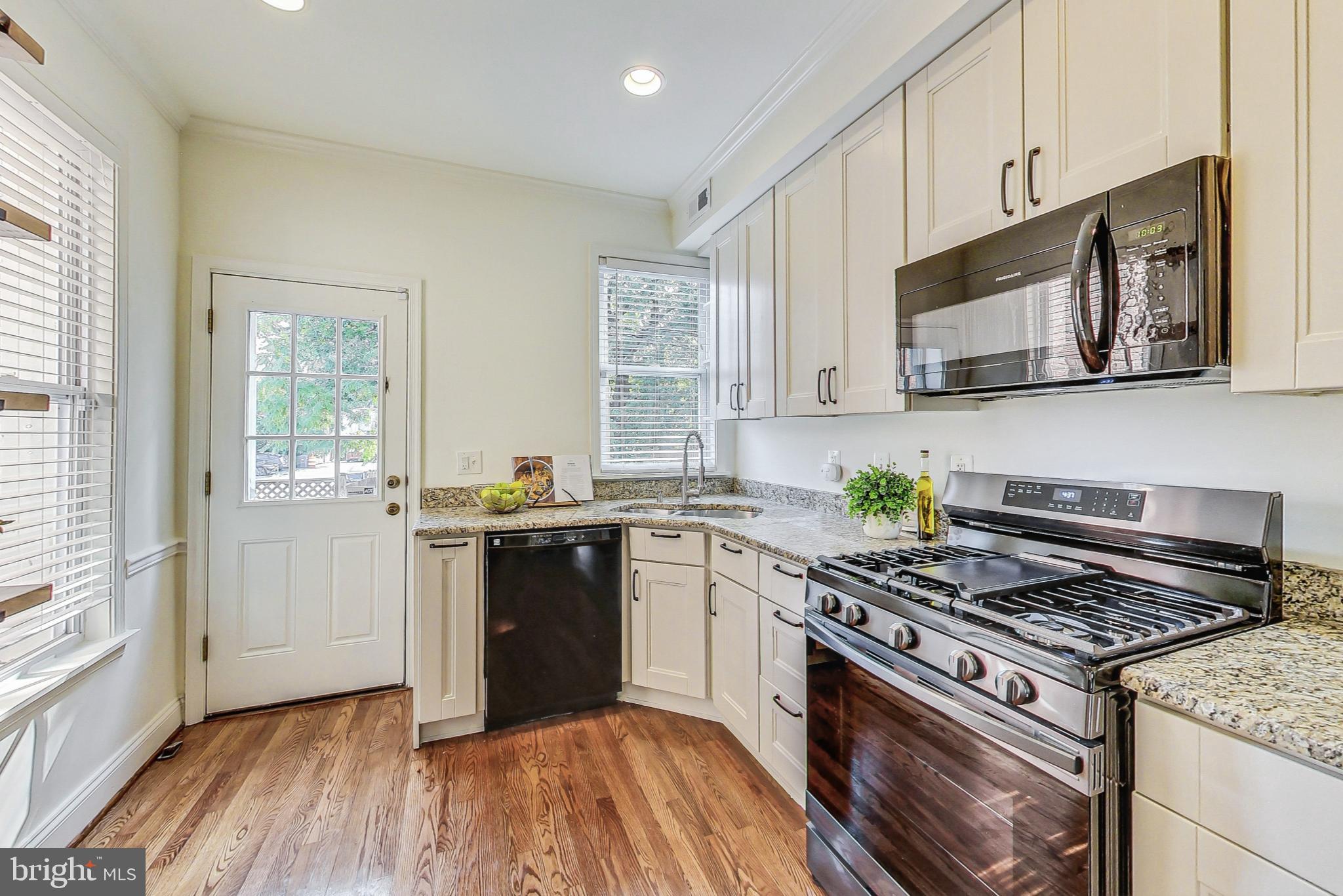 24 16th St SE