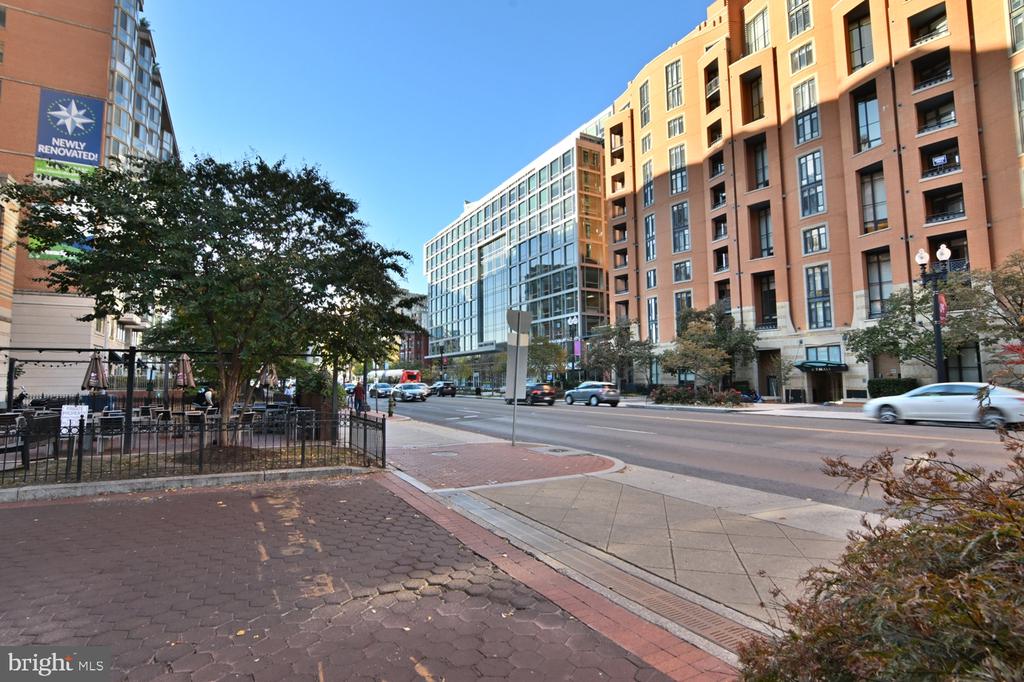 400 MASSACHUSETTS AVENUE NW 423