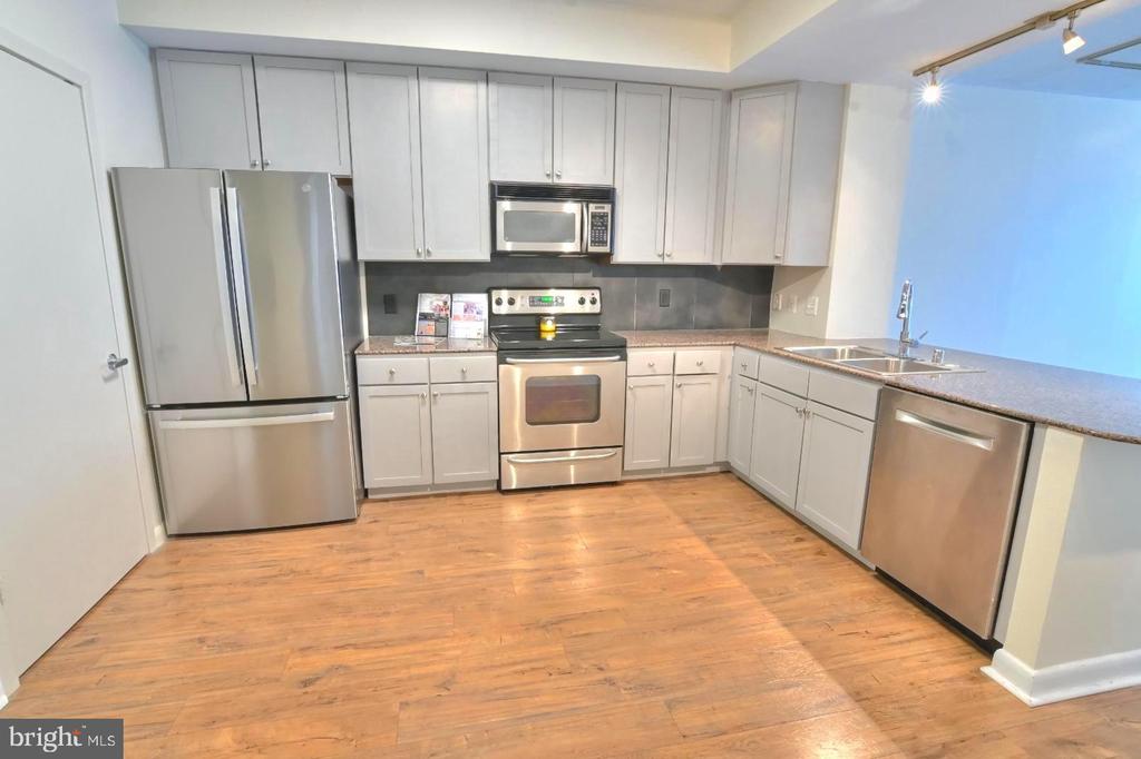400 MASSACHUSETTS AVENUE NW 423