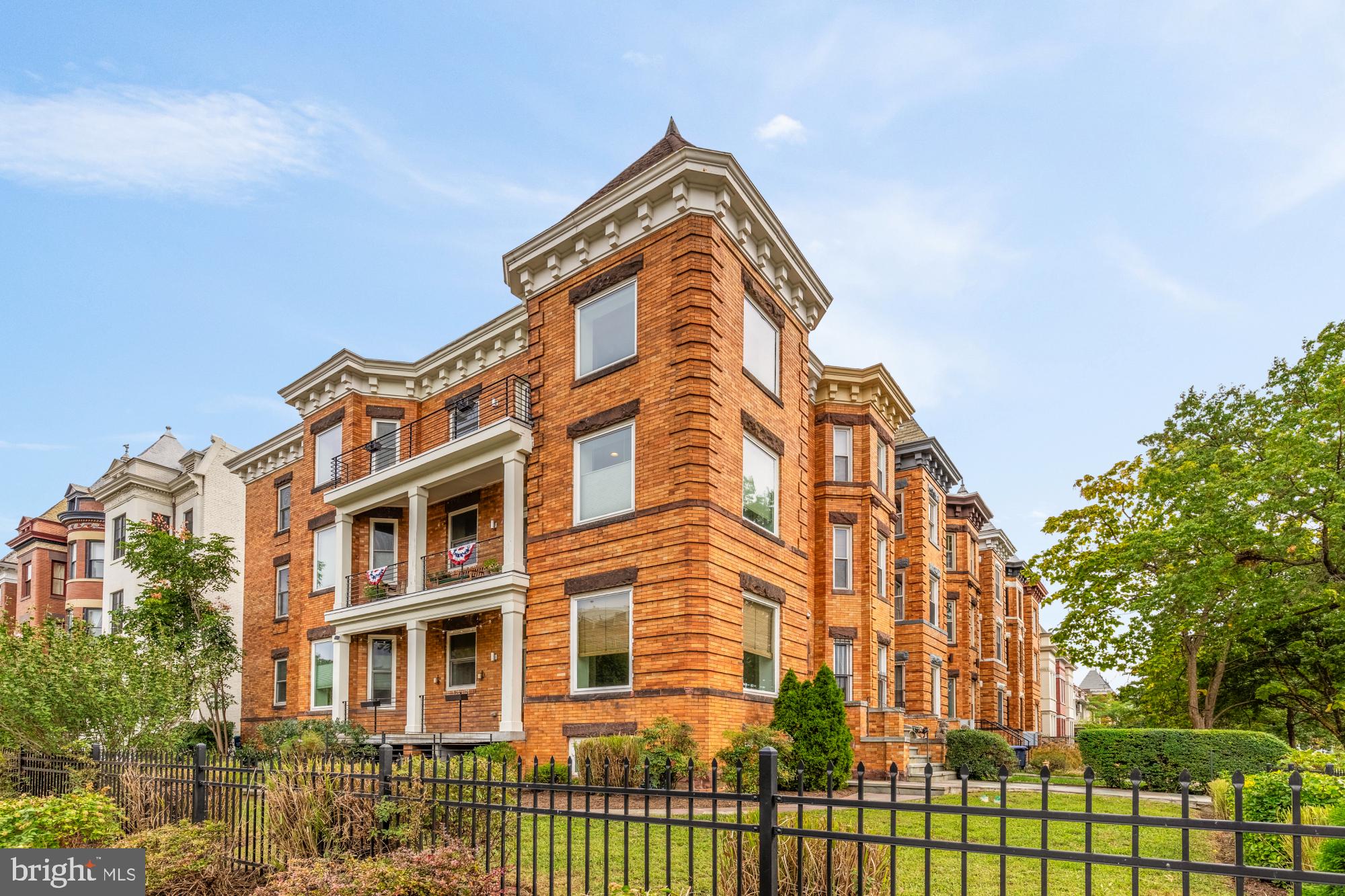 1249 KENYON STREET NW 4