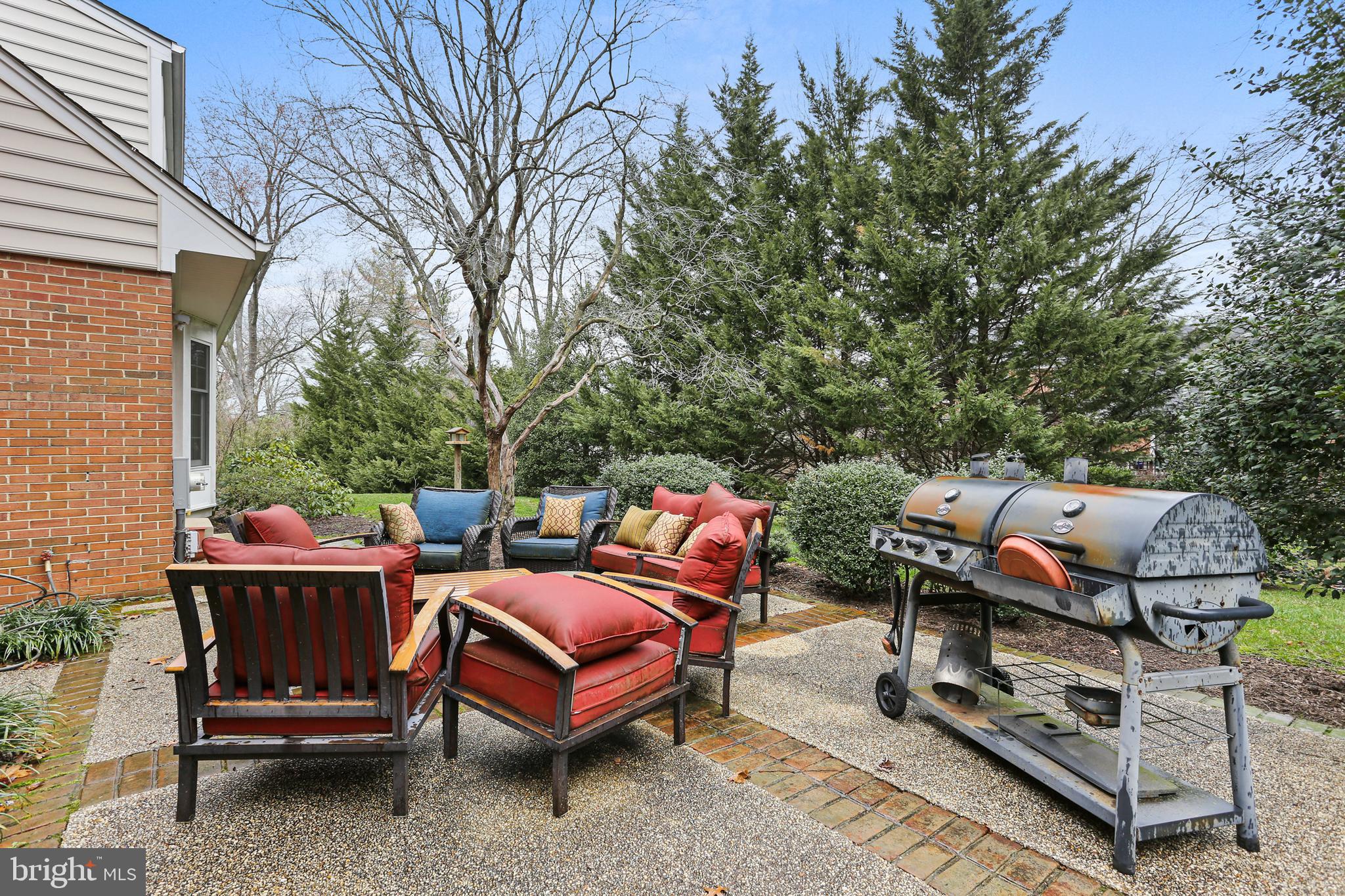 5 Over Ridge Ct
