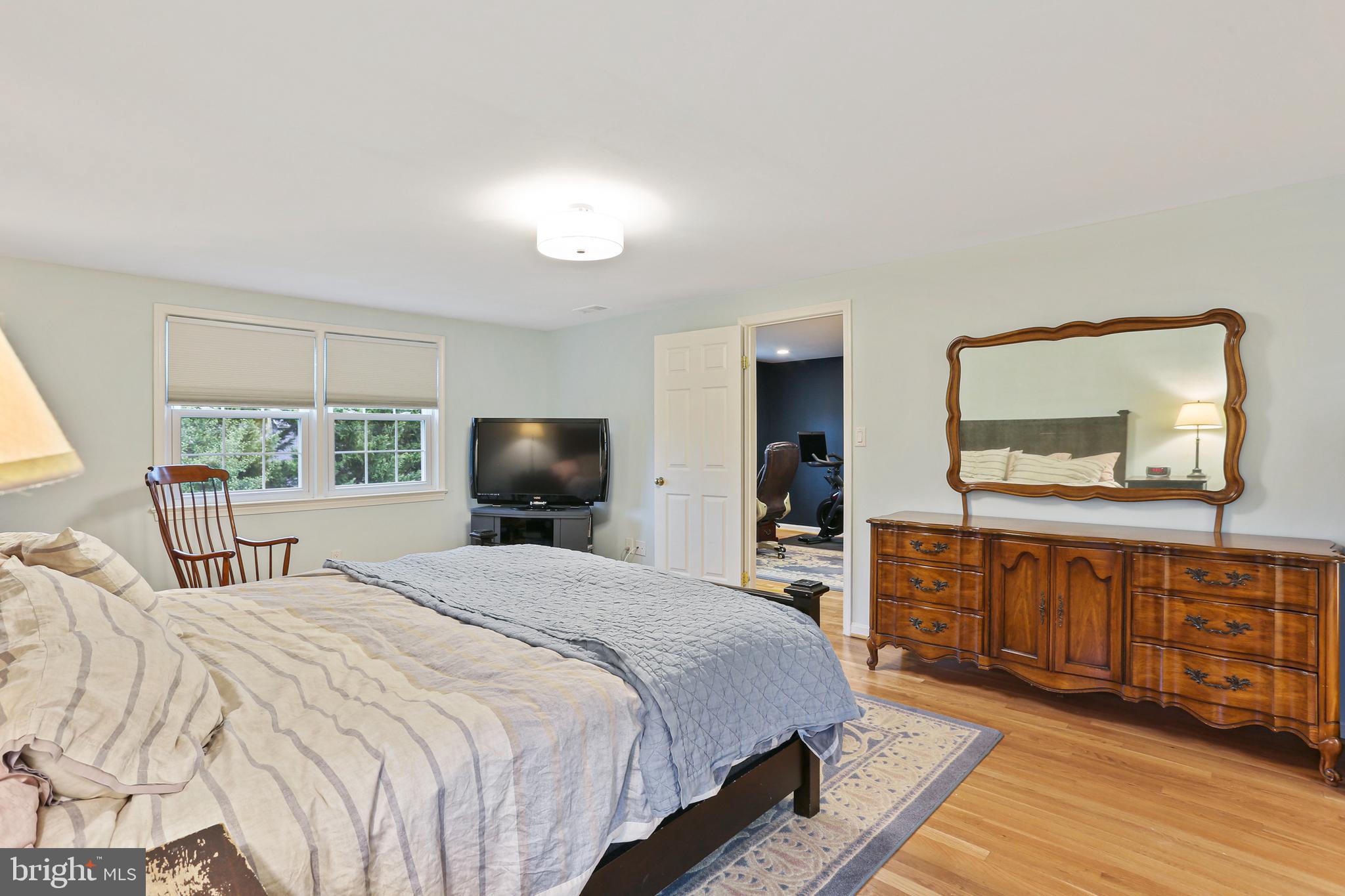 5 Over Ridge Ct