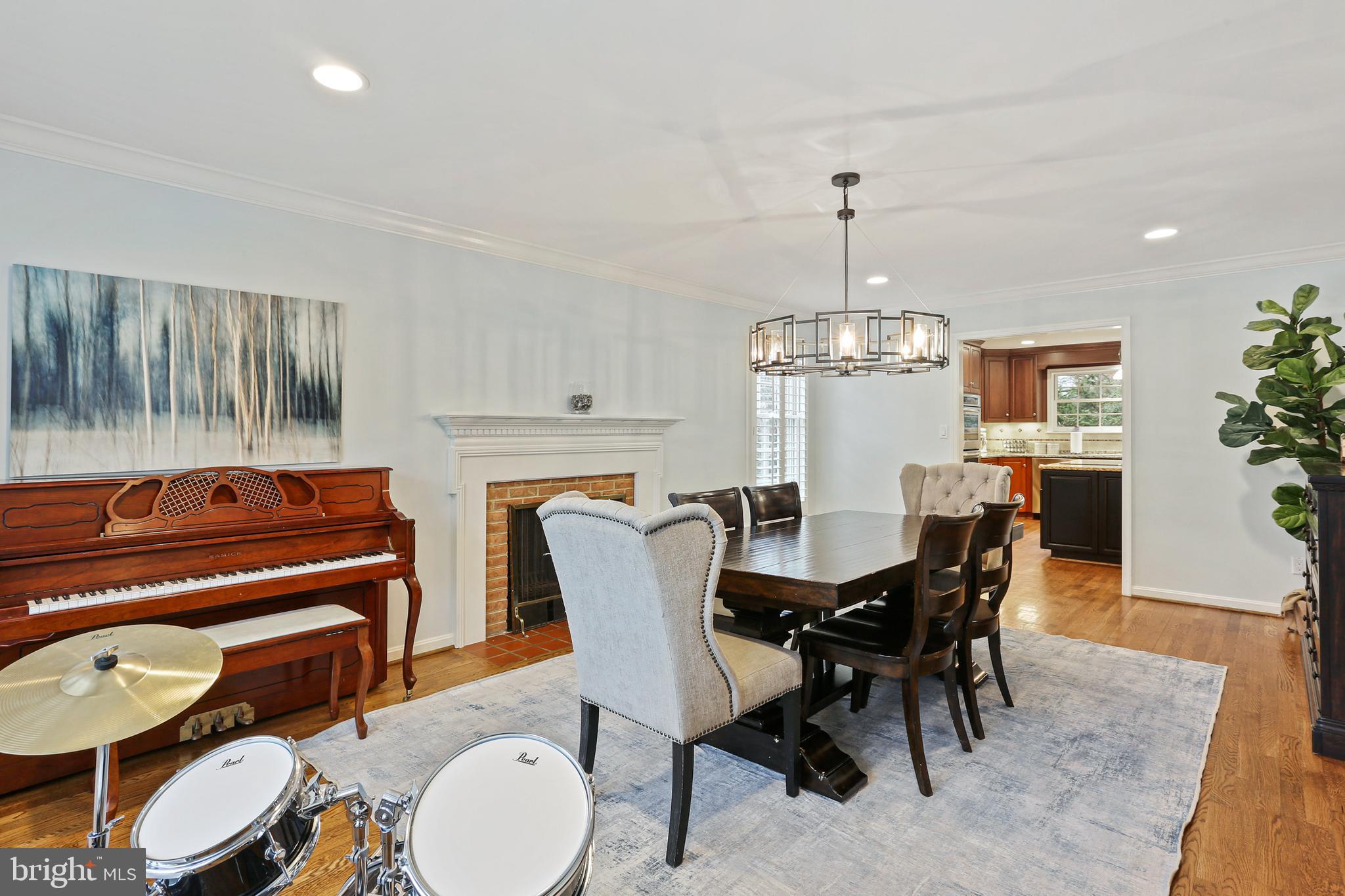 5 Over Ridge Ct