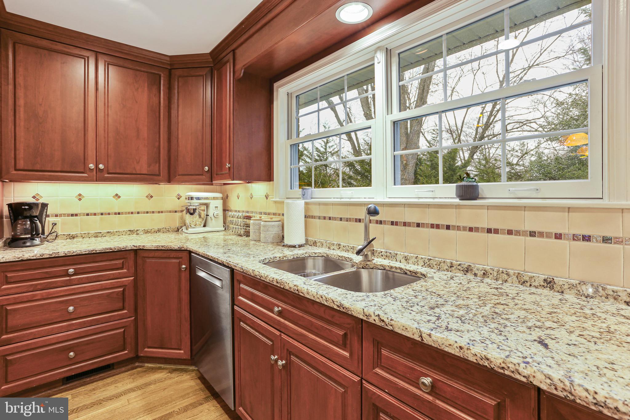 5 Over Ridge Ct