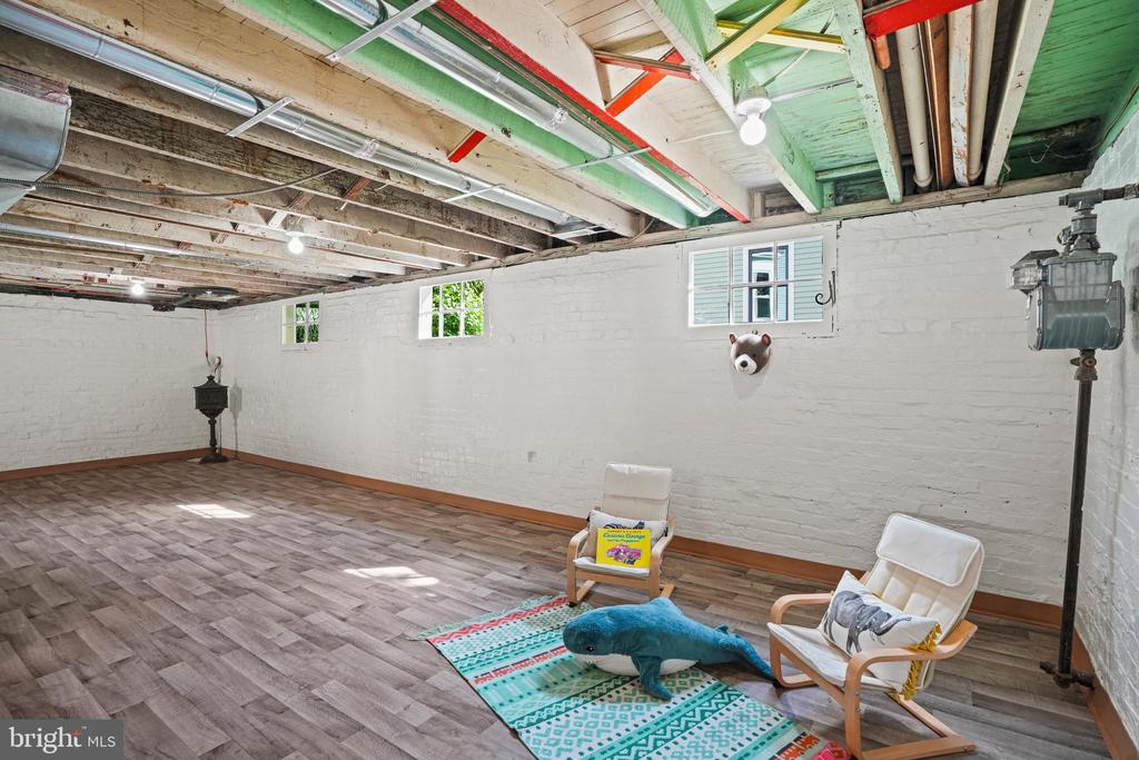 7109 Cedar Ave