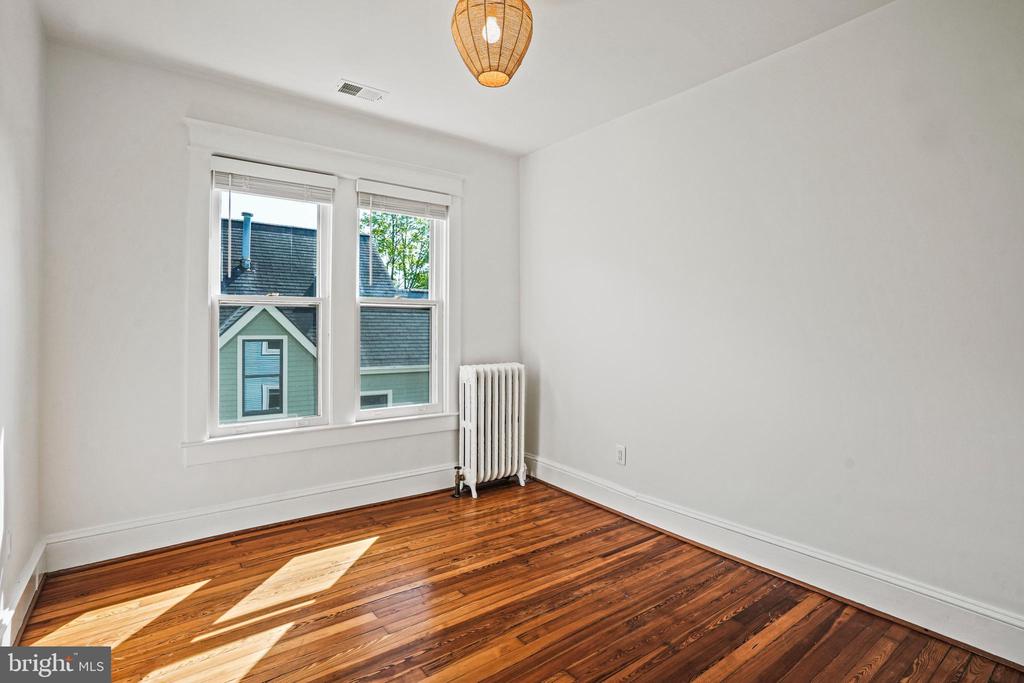 7109 Cedar Ave