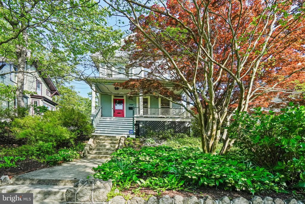 7109 Cedar Ave