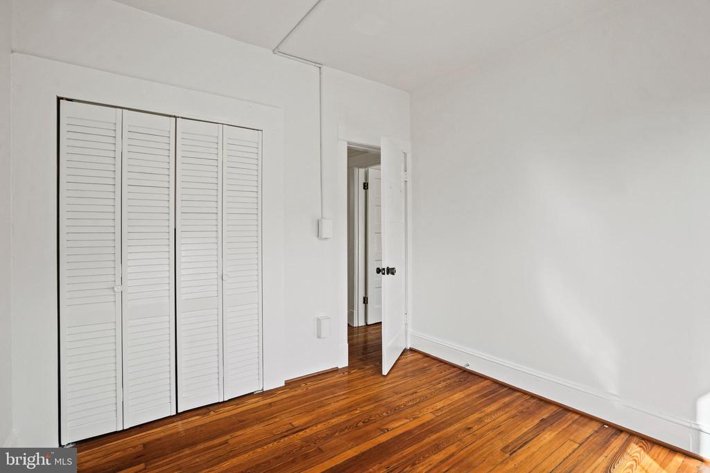 7109 Cedar Ave