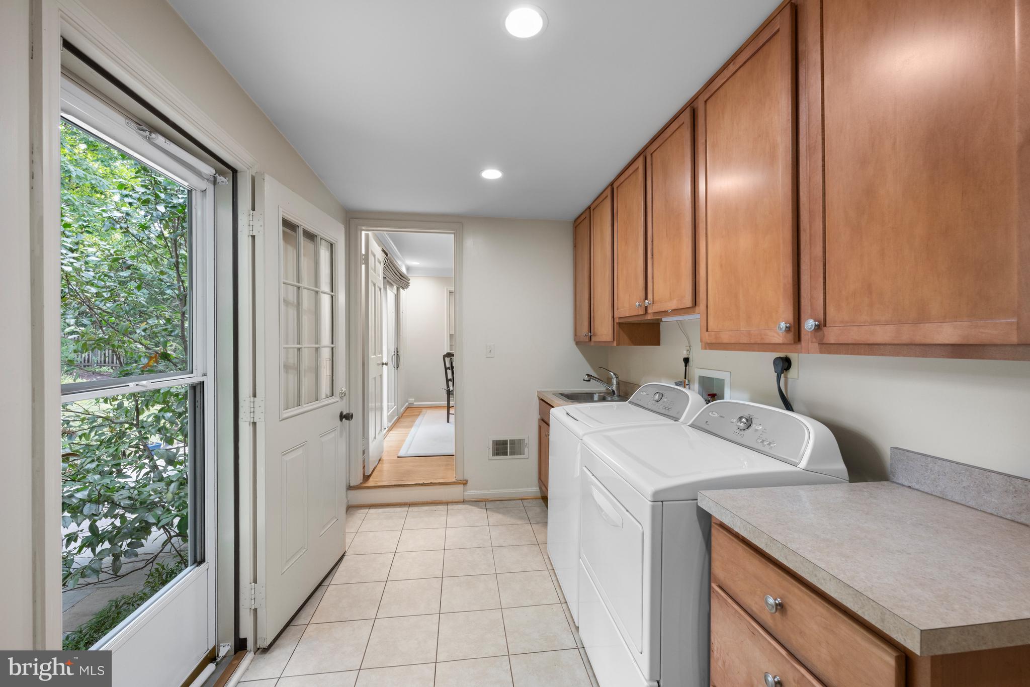 11805 HITCHING POST LANE