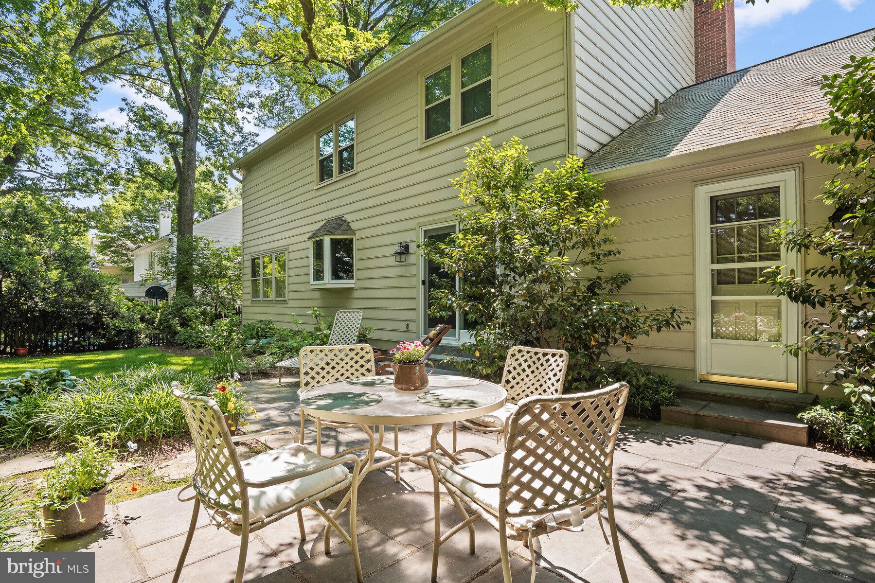 11805 HITCHING POST LANE