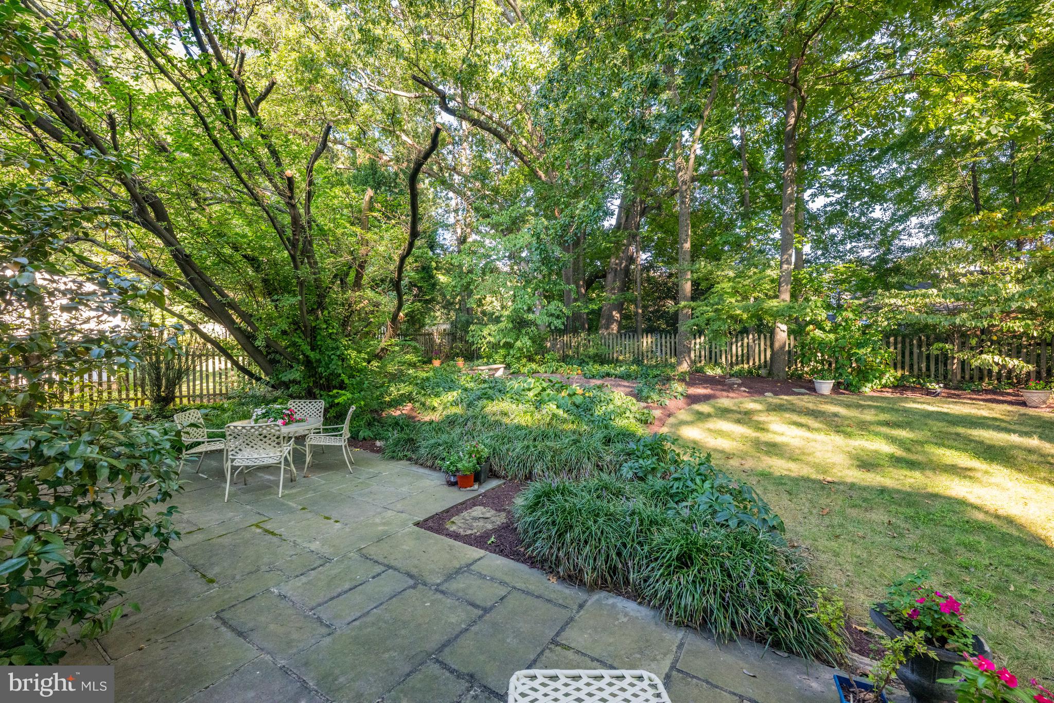 11805 HITCHING POST LANE