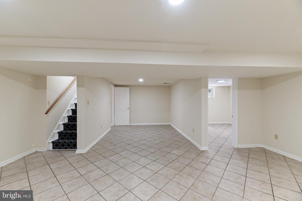 10205 DOUGLAS AVENUE